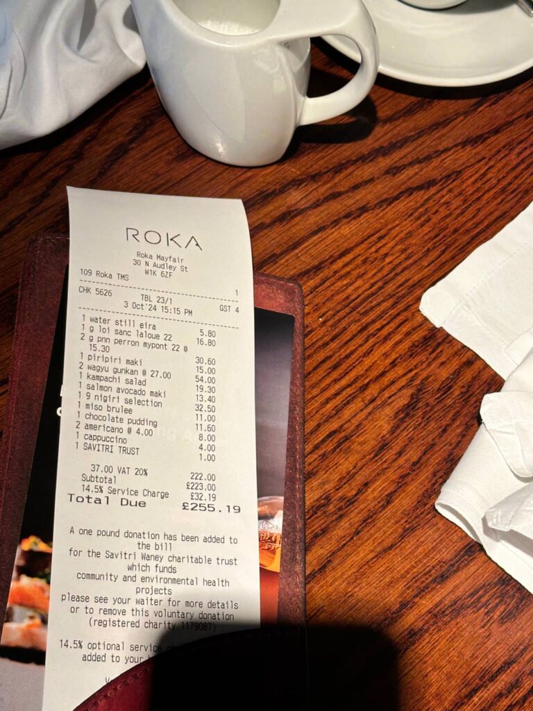 Real-time wallet drain at high-end restaurant - Goddess makes her paypig fund extravagant meals on the path to complete financial ruin